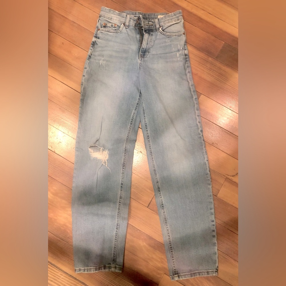 Cute and soft high rise boyfriend jeans